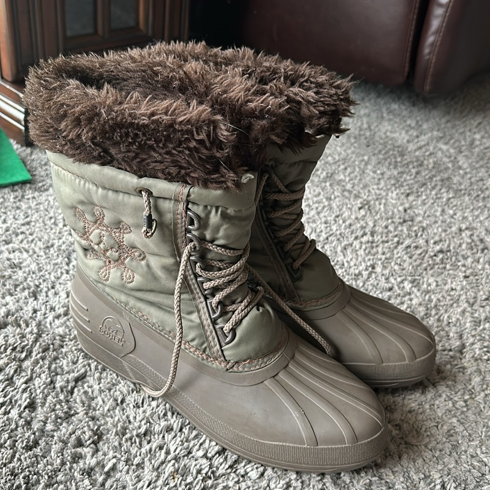Vintage Sorel Canada Size 8 Women’s Fur Lined Duck Boot Ankle Forest Gre…